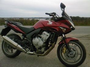 Продается мотоцикл HONDA CBF600SA