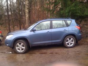 Продается автомобиль РАВ-4 ТОЙОТА