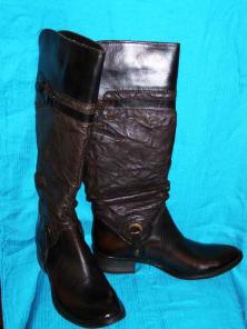 ПРОДАЮ СРОЧНО!!! сапоги BATA(италия)нат.кожа,р.36,коричн.НОВЫЕ!!!3500руб.
