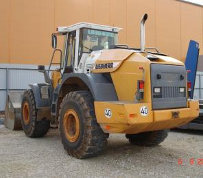 Фронтальный погрузчик LIEBHERR L-544, 2500 т.р.