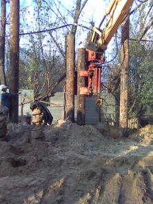 Организация выполнит работы: по устройству свайного основания, шпунтового ограждения, методом вибропогружения.