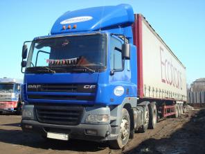 DAF CF 85 с полуприцепом Piacenza