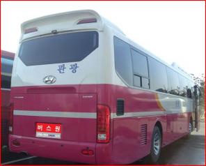 туристический автобус Hyundai Universe Luxury 2007/10 год пробег 110,000km. с 2 дверьми