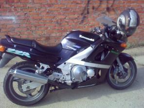  kawasaki-zzr400-2/1999.   469  -   150000