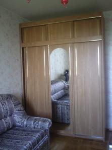 Продам недорого 3 ств.шкаф-купе