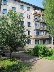 Продаю 3-х комн.кв. 4/5 эт.кирп. дома. г.Котельнич