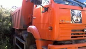 Самосвал КАМАЗ 6522