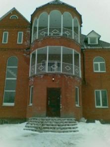 Продается 3-х Этажный кирпичный дом с внутренней отделкой ремонт в современном стиле