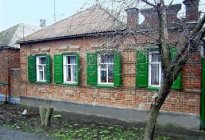 ПРОДАЮ ДВА КИРПИЧНЫХ ДОМА В ТАГАНРОГЕ
