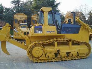 Бульдозер Komatsu.