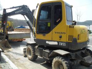 корейский экскаватор колесный Volvo EW 55,2002 года,