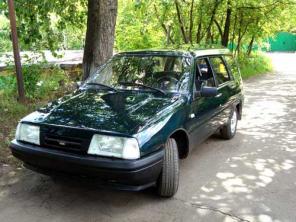 Продам автомобиль "Фабула" ИЖ-21261 универсал.