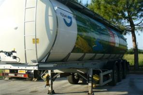 Полуприцеп-цистерна для перевозки пищевых жидкостей (молока, воды,виноматериалов, спирта, спиртосодержащих жидкостей и неагрессивной химии).