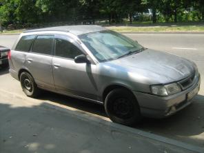     Nissan Wingroad 2001 ..