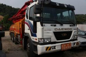 автобетононасос KCP 38 RX 170 2007 года на базе грузовика Daewoo