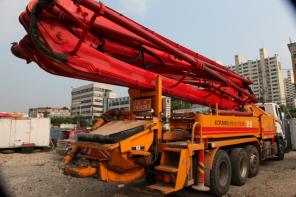 автобетононасос KCP 38 RX 170 2007 года на базе грузовика Daewoo
