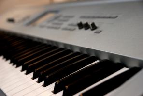 Yamaha PSR-S900 61-Key Arranger Workstation,Yamaha MOTIF Rack ES