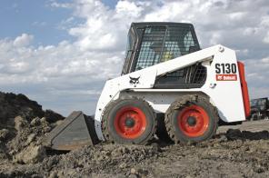 BobCat S130, Минипогрузчик BobCat S130, Мини-погрузчик BobCat S130, Мини погрузчик BobCat S130, Погрузчик с бортовым поворотом BobCat S130