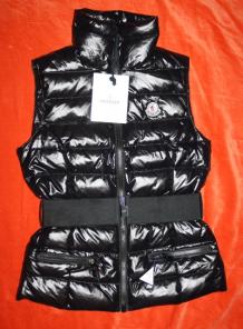 Жилетки Moncler