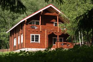 Продается дом, Новорижское шоссе, 65км от МКАД,2-этажн, оцил. бревно, 240кв.м. Участок 15сот. (факт.25), лесные деревья, охраняемое СНТ, по границе речка, пруд, лес.