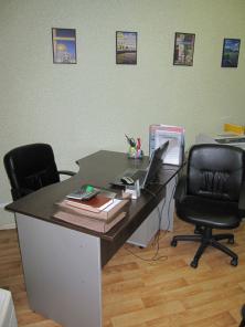 Продаю офисную мебель в отличном состоянии!
