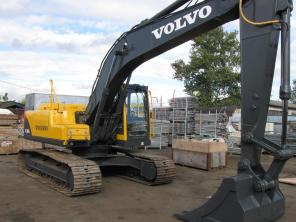 Продаем гусеничный экскаватор Volvo EC210BLC в отличном техническом состоянии.