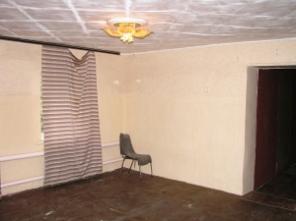 Дом в центре села с участком 25 соток