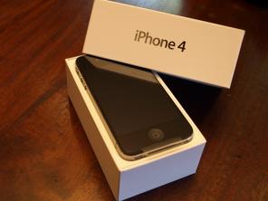 Продажа iPhone 4G и iPhone 3GS