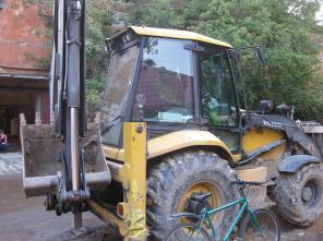 Экскаватор-погрузчик VOLVO BL71, отл. сост.
