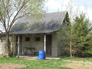 Дом 3х этажный в д.Шапкино Коломенского района.100 км от Москвы . участок 16 соток