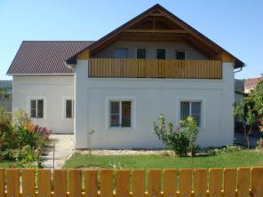 Продам новый дом в Геленджике 300 м до моря