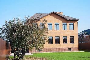 Продам коттедж на Новорижском шоссе 21 км от МКАД. Собственник.