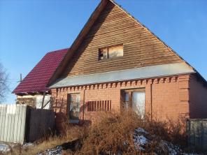 Дом с постройками в пригороде г. Челябинска (Сосновский район, д. Трифоново)