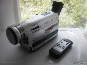 Продаю видеокамеру Panasonic NV-RZ15