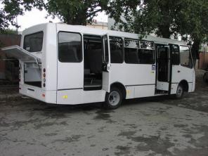 Продаём пригородные автобусы ISUZU А-09214.