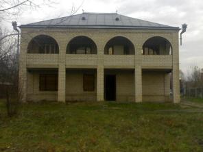 Продается 2-х эт. дача в г. Майкопе.