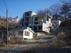 Дом в Сочи, недостроенный
