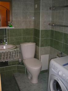 Комната в двухкомнатной квартире сама не проживаю