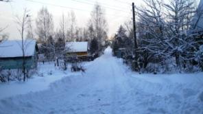 Продается домик в живописном месте рядом с озером.