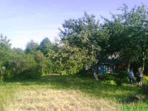 Продается домик в живописном месте рядом с озером.