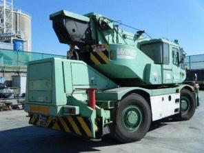   Komatsu LW250-5