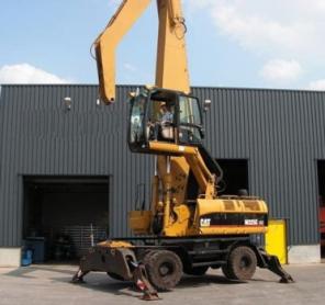 Перегружатель CATERPILLAR M325CMH Год выпуска:2005