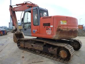 Экскаватор Hitachi ZX225