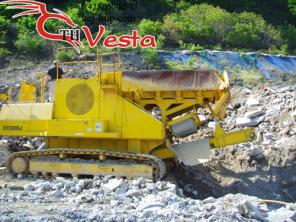 Продаётся Дробильная машина Komatsu BR300J 2000 год
