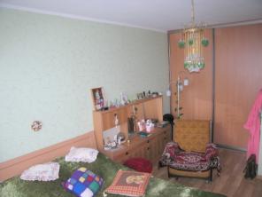 Трёшка рядом с метро.