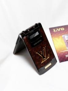 Ультротонкий телефон на 2 активные Sim-карты Louis Vuitton LV-8