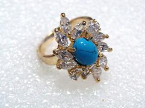 Красивая ювелирная бижутерия с натуральными камнями.