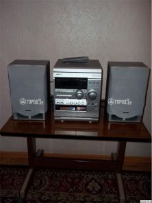 ПРОДАЮ Музыкальный центр AIWA MP3 караоке.