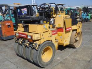 Продается каток DYNAPAC CC142с