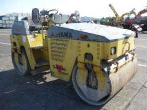 Продается каток SAKAI SW500